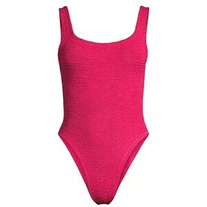 Hunza G Squareneck in Dark Pink